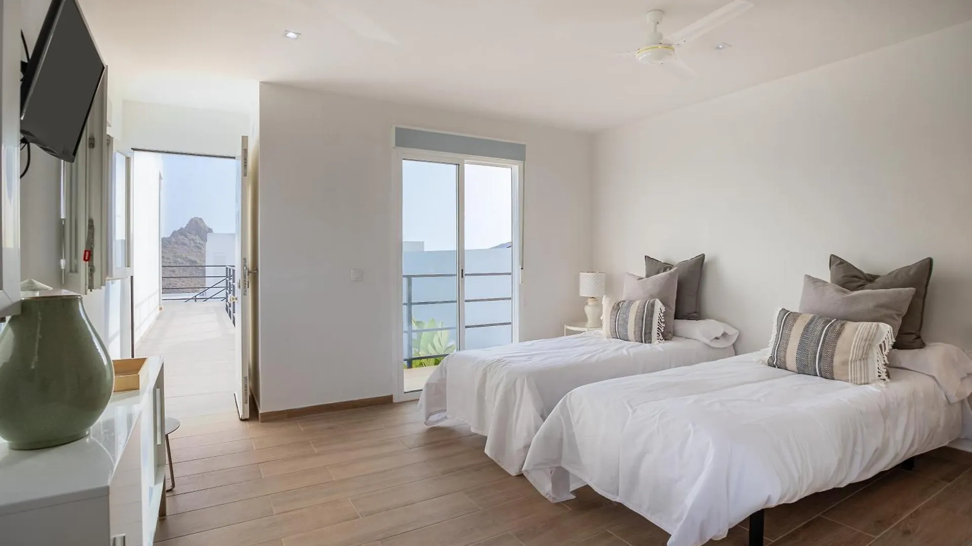 Luxliving Tenerife Villa Hortalaya Costa Adeje  Spanje